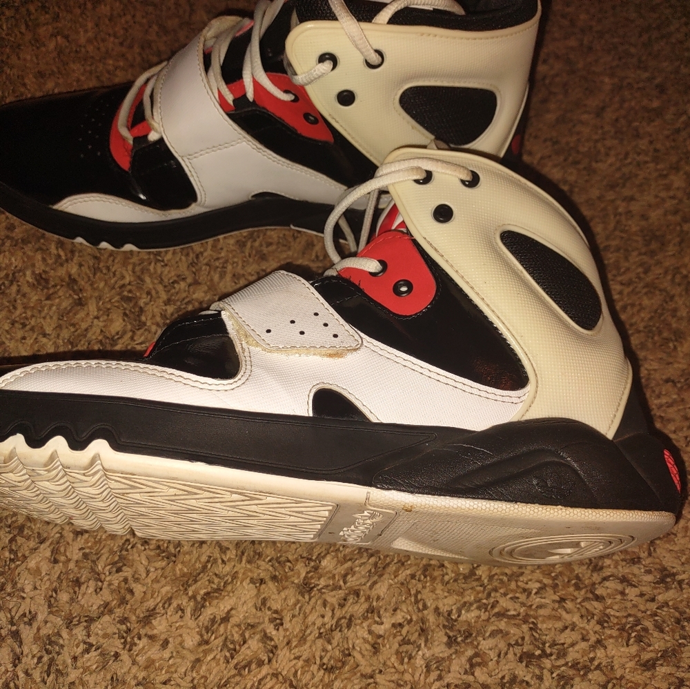 Adidas roundhouse mid